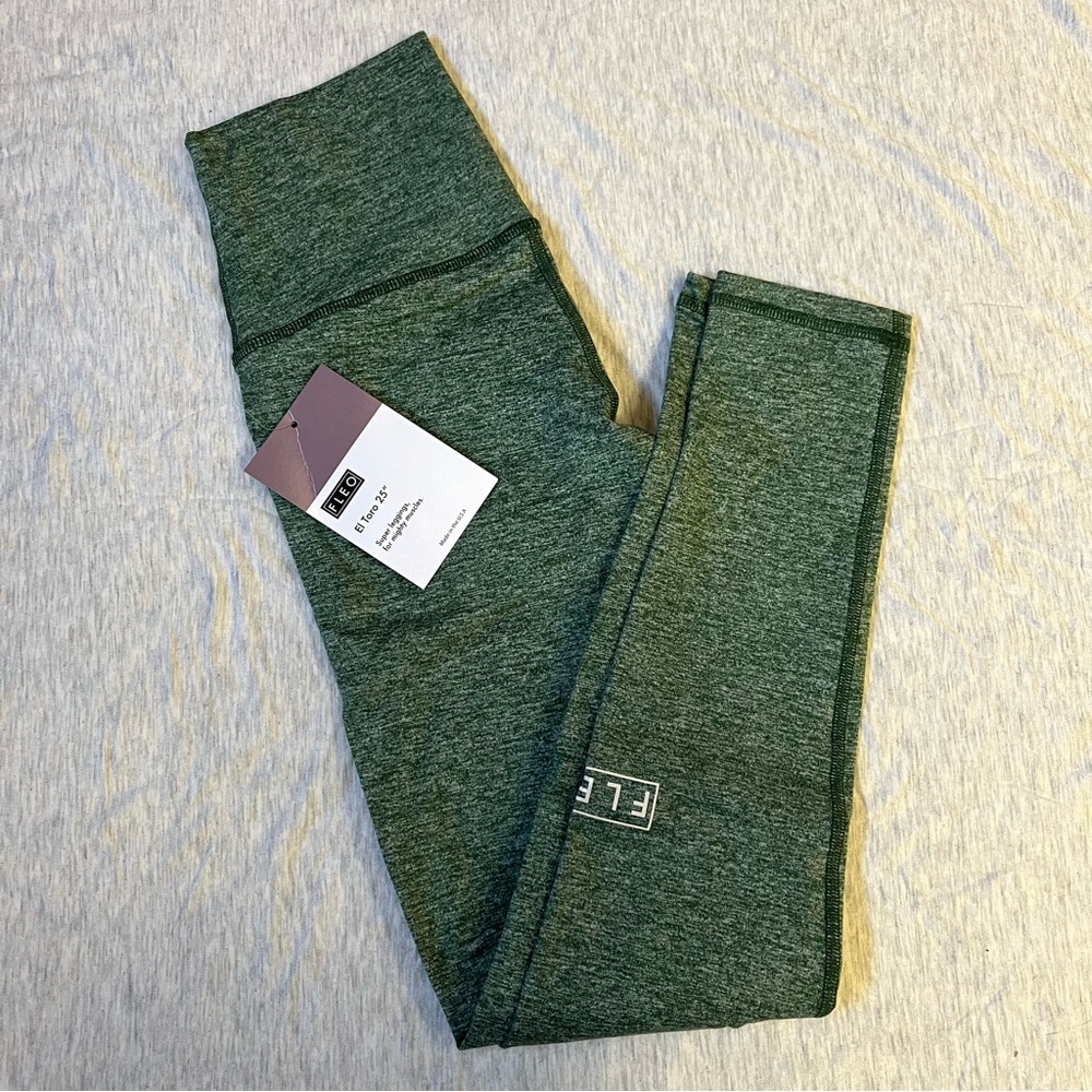 Fleo El Toro Leggings NWT